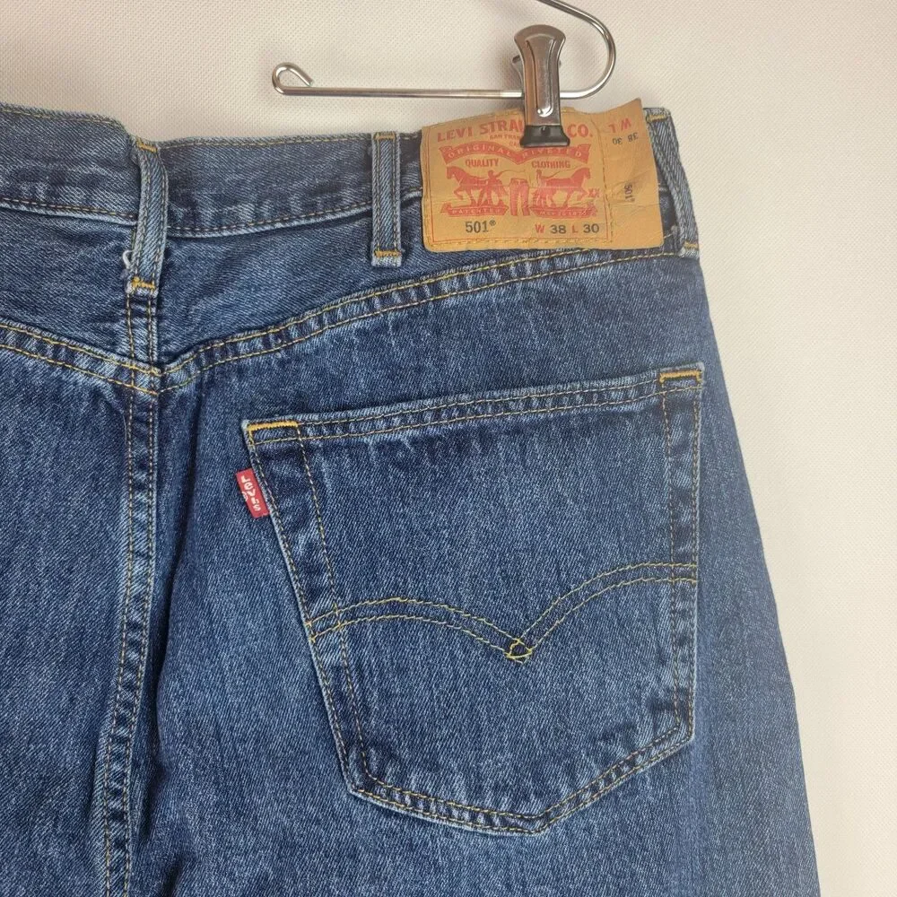 Levi's 501 XX Mens Size 38x30 Med Wash Button Fly Straight Leg Jeans